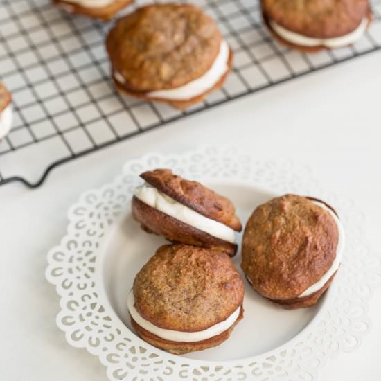 Banana Almond Whoopie Pies