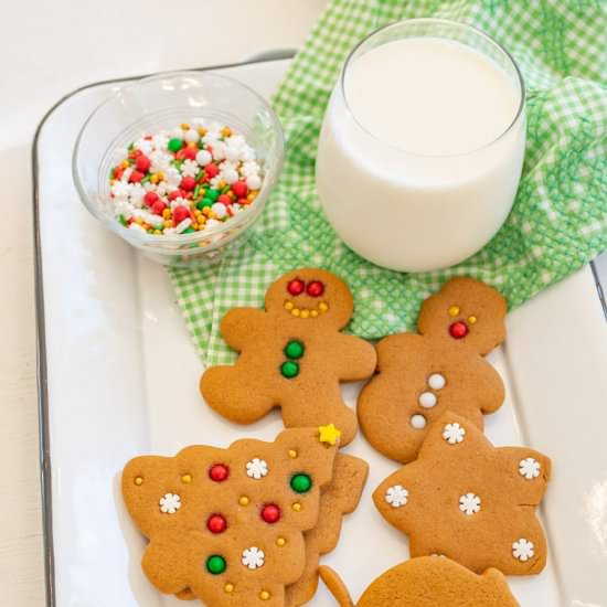 Simple Gingerbread Cookies