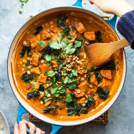 Sweet potato peanut curry