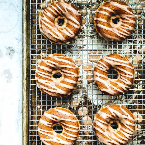 baked eggnog donuts