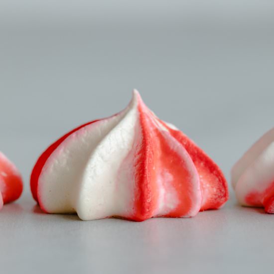 Peppermint Meringue Cookies
