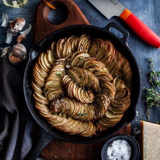 Garlic Roasted Potatoes