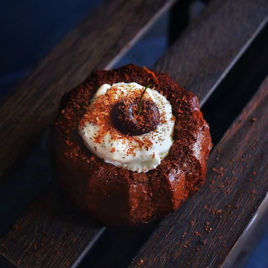 Mini Hot Chocolate Red Wine Cake