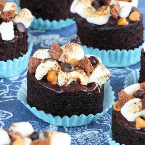 MINI S’MORES CAKES