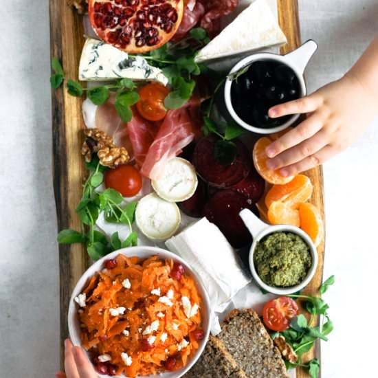 How to Make a Xmas Antipasti Board