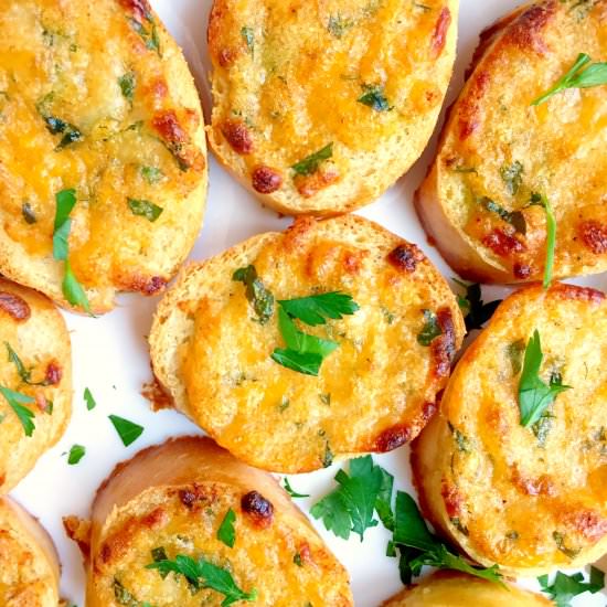 Cheesy Garlic Bread Crostini