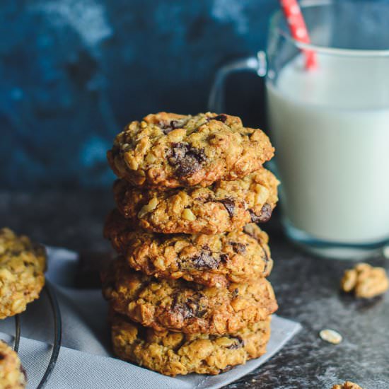 CHOCOLATE WALNUT OATMEAL COOKIES