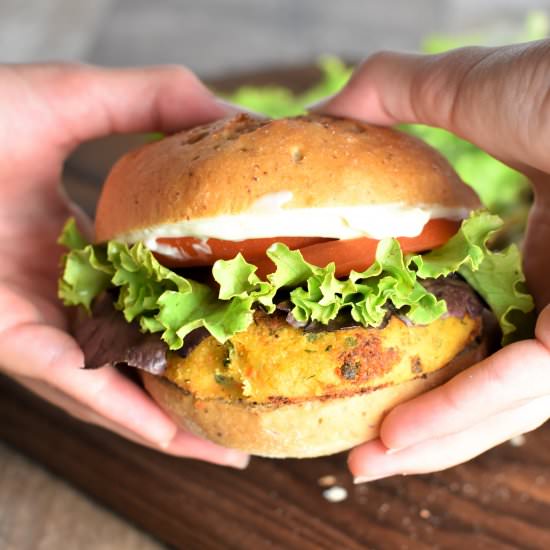 Vegan Ranch Chickpea Veggie Burgers
