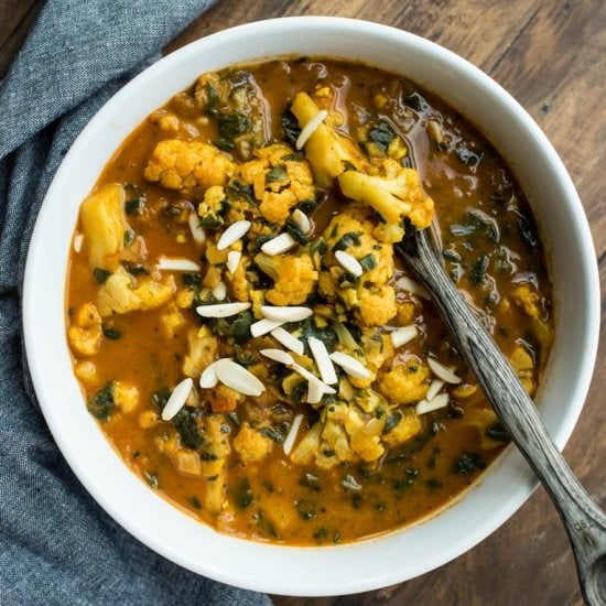 Vegan Cauliflower Curry Soup