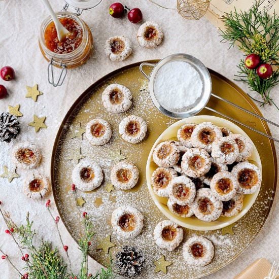 Almond cookies