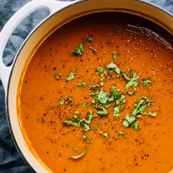 Healthy Tomato Basil Soup