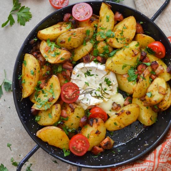 Baked potatoes with bacon