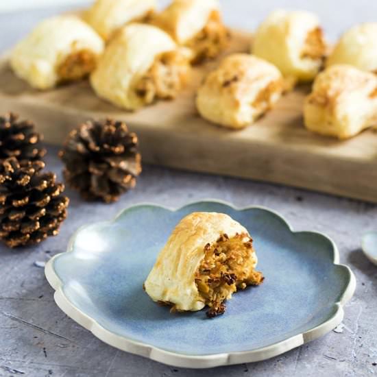 Vegetarian sausage rolls
