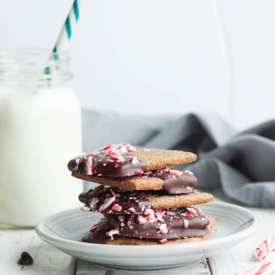 Peppermint Bark Graham Crackers