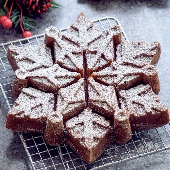 Holiday Bundt Snowflake Cake