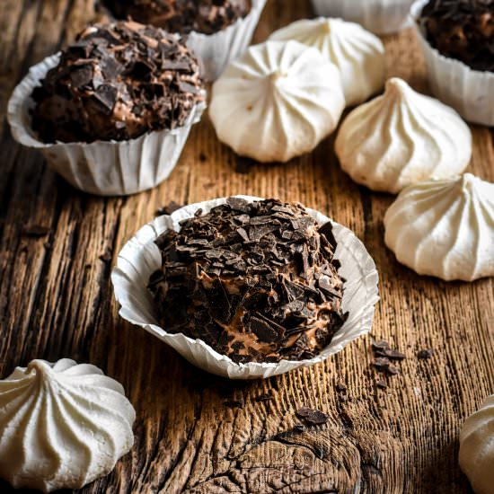 Meringue Chocolate Cream Sandwiches