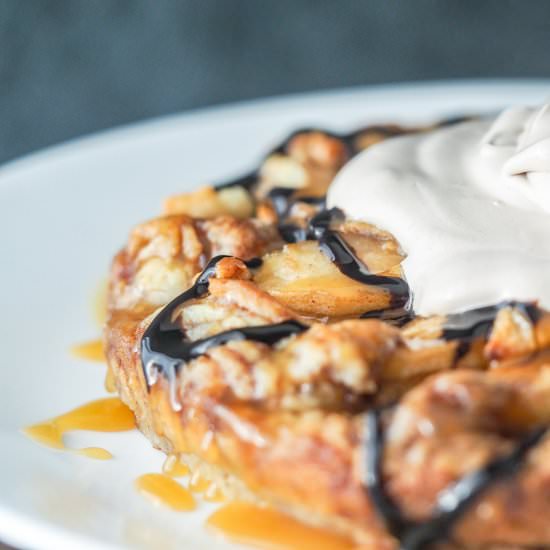 IP Cinnamon Roll Apple Galette