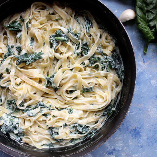 Creamy ricotta and spinach pasta