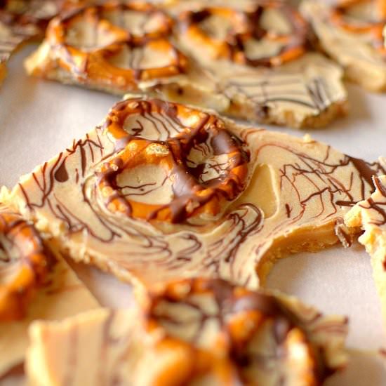Healthy Peanut Butter Pretzel Bark