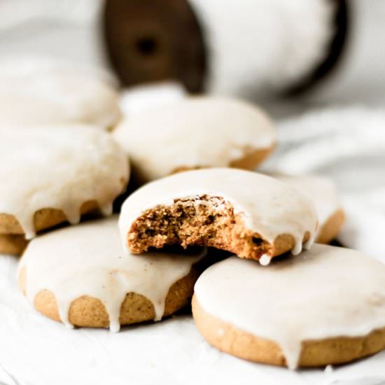 Iced Chewy Gingerbread Cookie