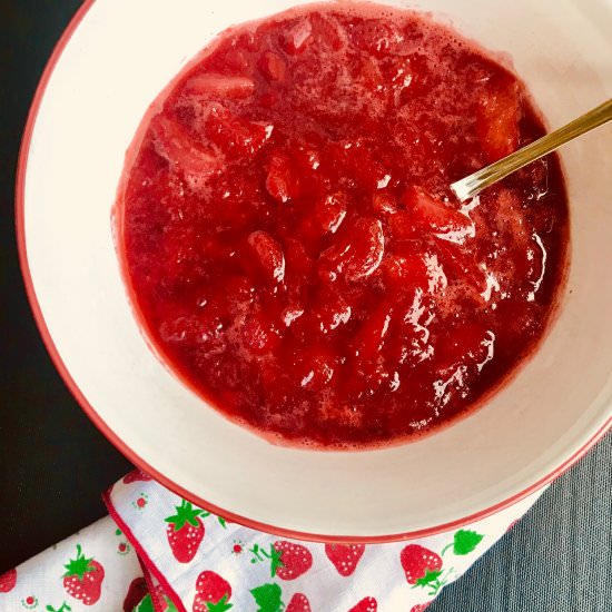 Easy Strawberry Sauce