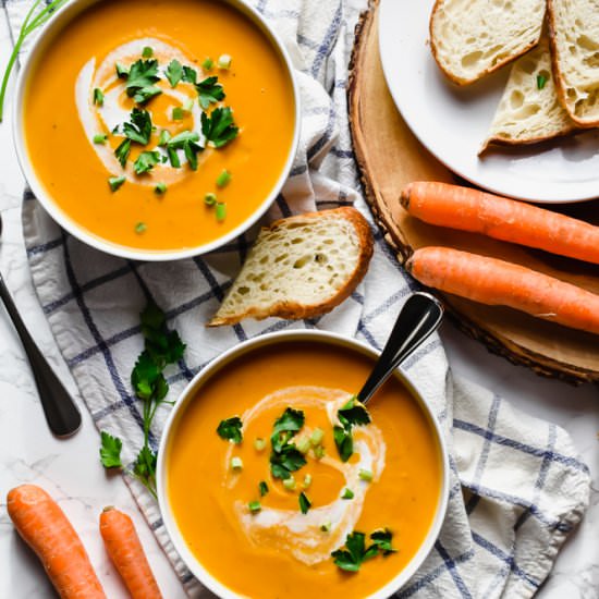 Instant Pot Carrot Ginger Soup