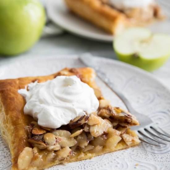 Apple Tart with Tosca Topping