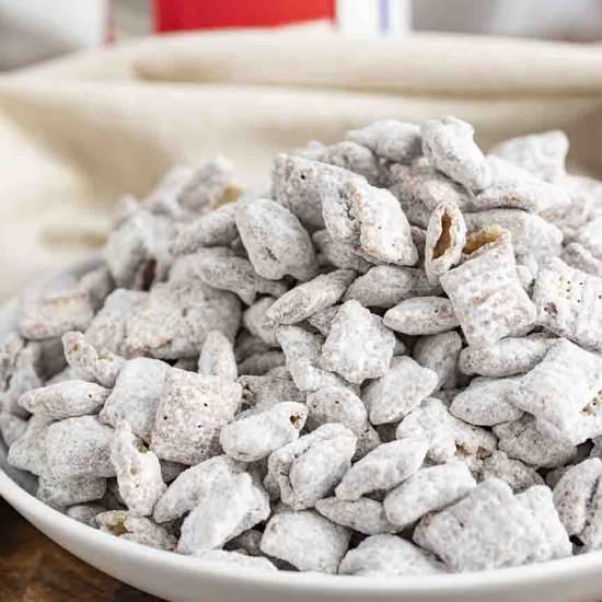 Puppy Chow (Muddy Buddies)