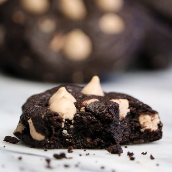 Chocolate Sea Salt Caramel Cookies