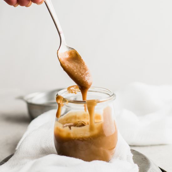 Vegan 5-Ingredient Caramel Sauce