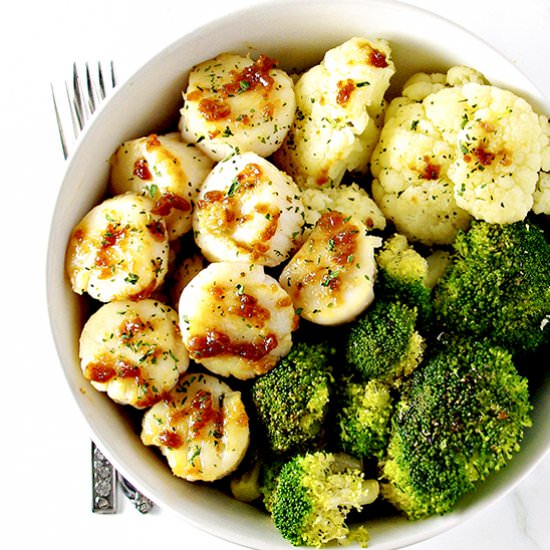 Seared Garlic Scallops