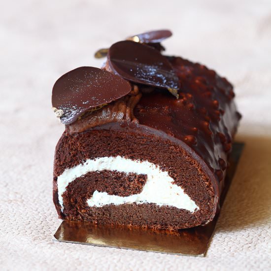 Flourless Chocolate Swiss Roll