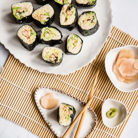 Spicy Salmon Sushi Rolls
