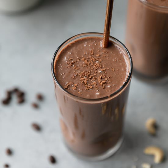 Mocha Cold Brew Cashew Smoothie