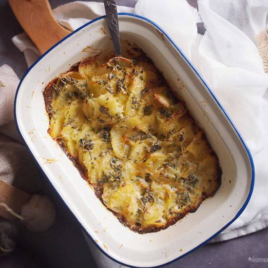 Cheesy scalloped potatoes