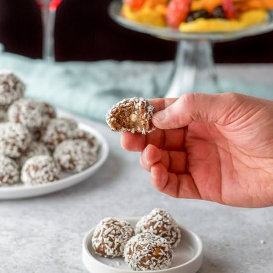 Amaretto Booze Balls