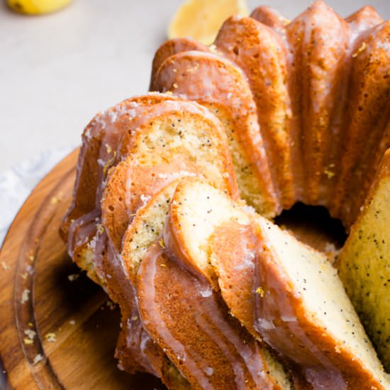 Lemon Poppyseed Bundt Cake