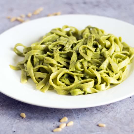 Vegan rocket pesto with tagliatelle
