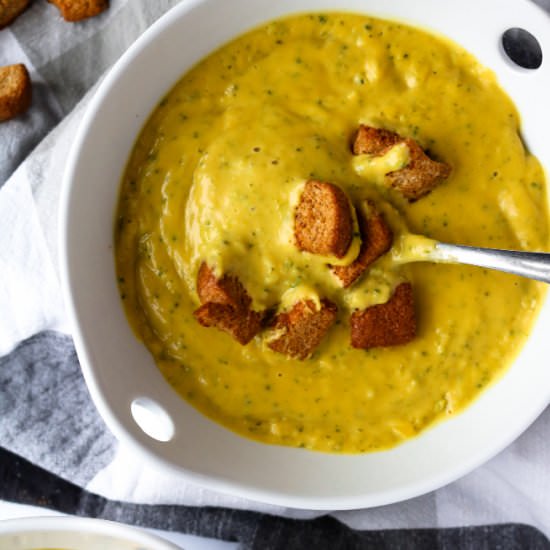 Cheesy Broccoli Blender Soup
