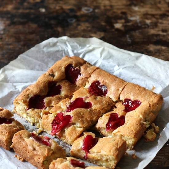 Pistachio Blondies