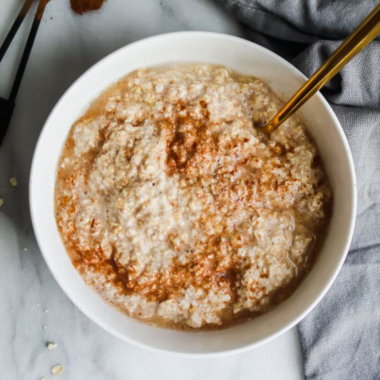 Cinnamon Roll Overnight Oats