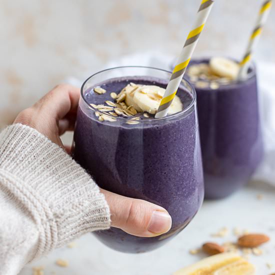 Blueberry Almond Milk Smoothie