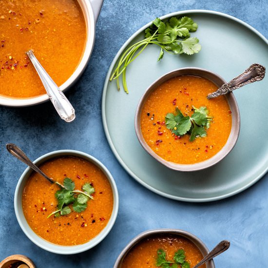 Tomato & red lentil soup