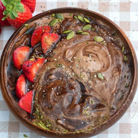 Chocolate Banana Smoothie Bowl