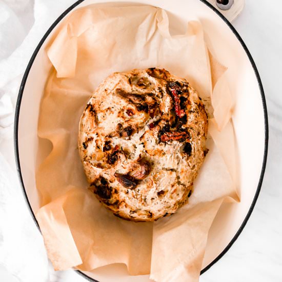 Tomato Roasted Garlic No-Kead Bread