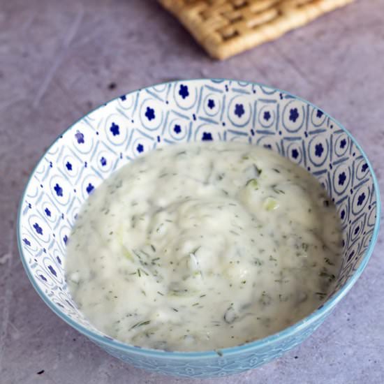 Easy vegan tzatziki