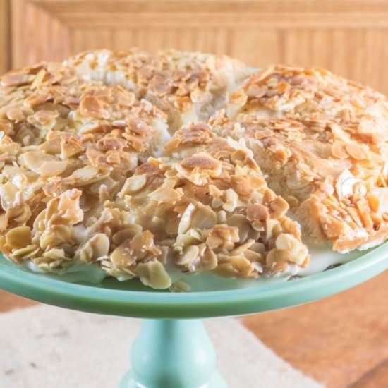 Bee Sting Cake