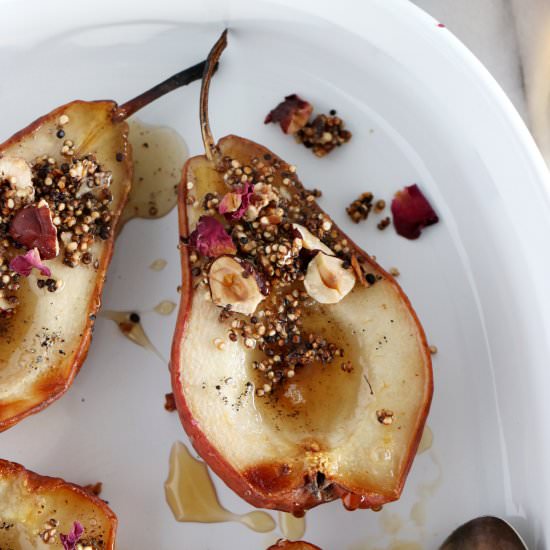 Cardamom Pears & Quinoa Crunch