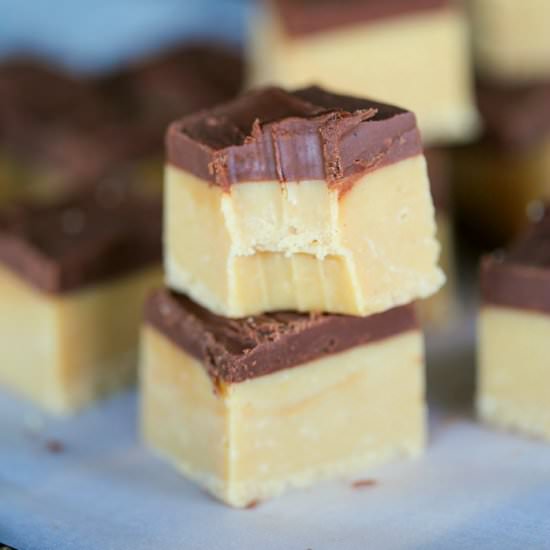 Easy Microwaveable Buckeye Fudge