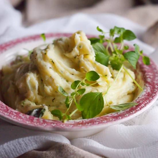 Garlic herb potato puree